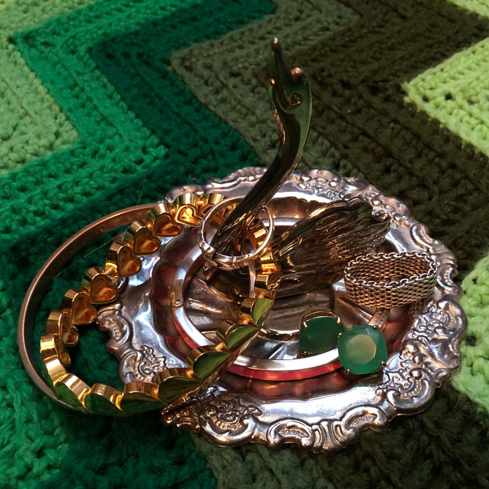 Swan ring bracelet jewelry stand silver vintage